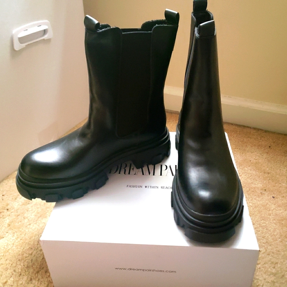 Women's Platform Chelsea Boots